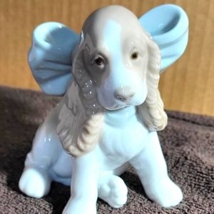 Llandro "Puppy Present" Figurine